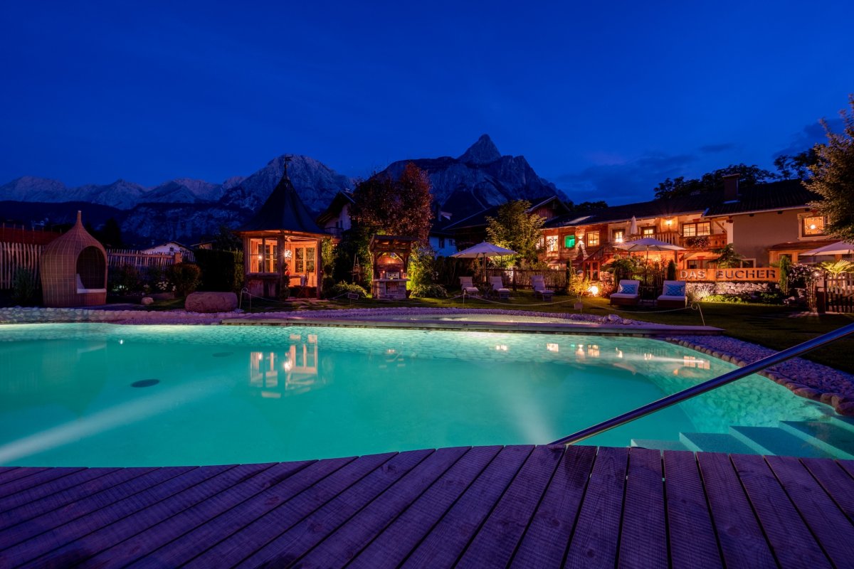 Garten mit Zierteich